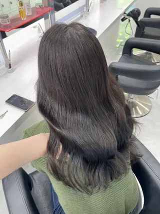 カラー 透明感くすみカラー 🩶カナタ🩶のヘアスタイル