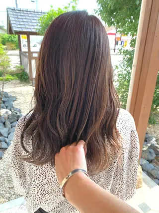 ミディアム カラー Artist 藤﨑紘成のヘアスタイル