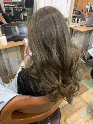 ロング カラー Hair's RooMのヘアスタイル