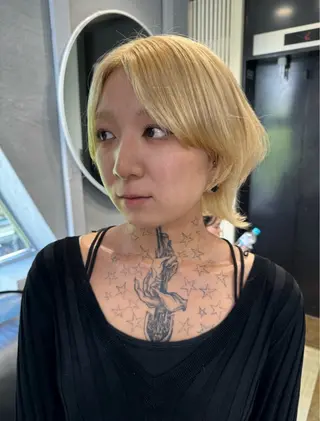 ショート カラー dao/ミルクティー /ブラウン/ブロンドのヘアスタイル