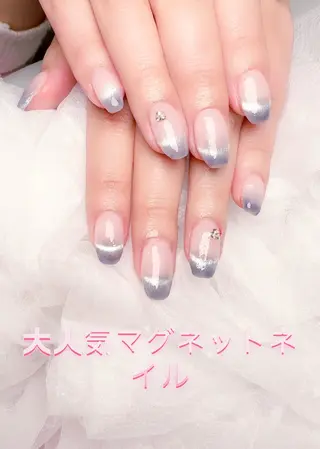 ネイル pink ladyサロン所属・べ にのネイルデザイン