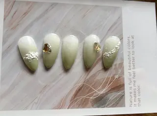 ネイル コウ ヨウのネイルデザイン