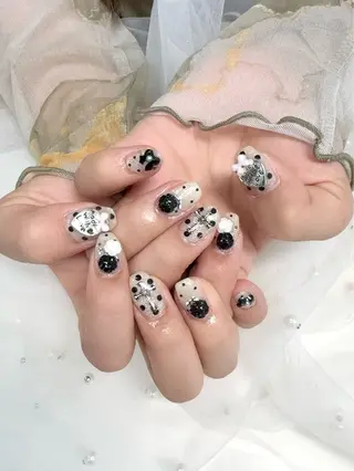ネイル hair＆nailsalon nini所属・中家 亜紗子のネイルデザイン