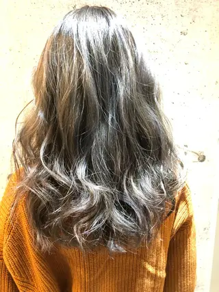 ロング 久保 敏之のヘアスタイル