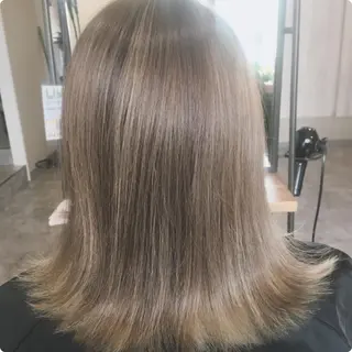 ミディアム mare所属・＊＊＊ natsumiのヘアスタイル