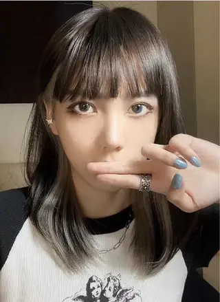 ミディアム カラー u hair所属・こばやし ももこのヘアスタイル