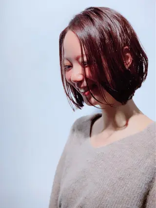 ミディアム ヤノ ナオミのヘアスタイル