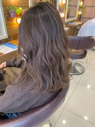 カラー 黒田瀬奈/ボブ まろやかベージュのヘアスタイル