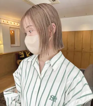 ショート ボブ/ハイトーン YUIのヘアスタイル