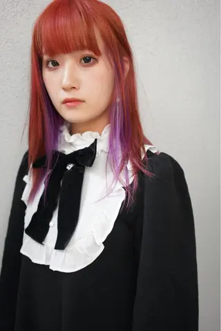 セミロング ハイトーン/レイヤー /ケアブリーチ石川治のヘアスタイル