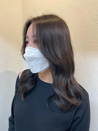 カラー PUUR所属・🍒鈴木 エミリ🍒のヘアスタイル