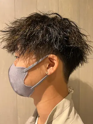 ショート カラー メンズ 糟谷 慈英のヘアスタイル