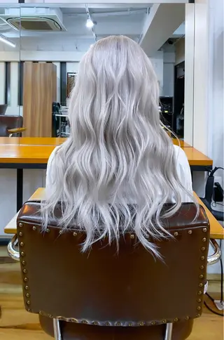 ロング カラー ハイトーンカラー ⭐️NAZUNAのヘアスタイル