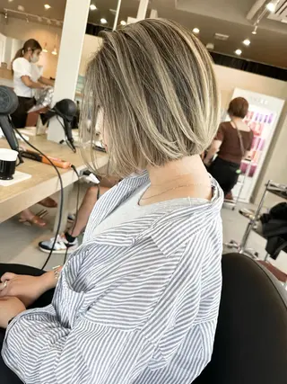 ショート カラー 井上 一平のヘアスタイル