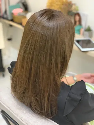 セミロング カラー 山本 悟志のヘアスタイル