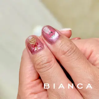 ネイル ビアンカ大宮 店長 モリサワレイラのネイルデザイン