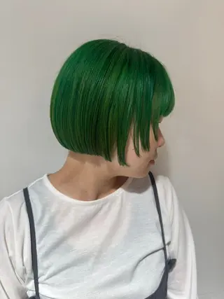 ショート カラー 小谷野 真優のヘアスタイル