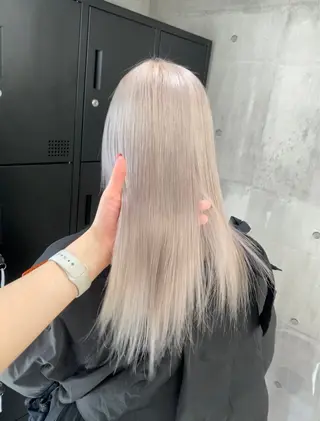 ロング カラー ヘアアレンジ メンズ のん🎀ハイトーン/ レイヤーカット🐳のヘアスタイル