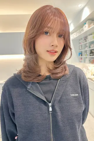 ミディアム 梅田ハイトーン 🥣chiakiのヘアスタイル