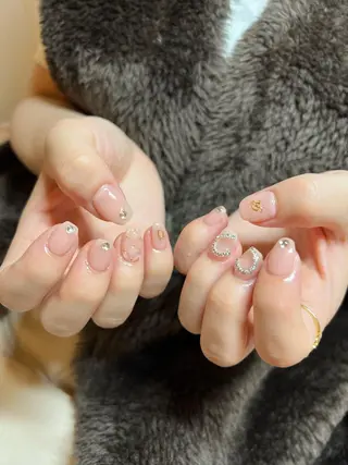 ネイル ちゅるんネイル🪄 耳ツボジュエリー🔗のネイルデザイン