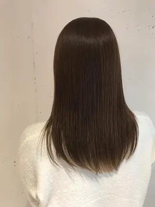 セミロング ミルクティーベージュ 山本勝志のヘアスタイル