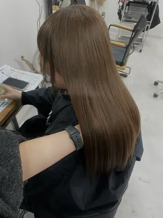 ロング カラー Mina/岡山/矯正 ブリーチ/レイヤーのヘアスタイル