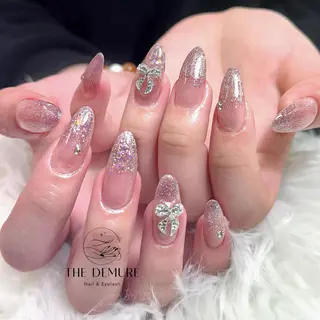 ネイル Demure Amyのネイルデザイン