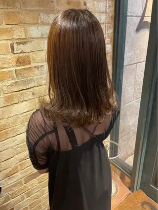ミディアム 渡邊 七海のヘアスタイル