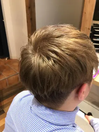 ショート カラー メンズ ヒロミ/アレンジ/ アンニュイ/透け感のヘアスタイル