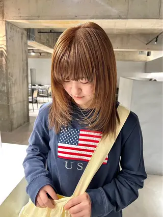 ミディアム カラー 中村 衣里のヘアスタイル