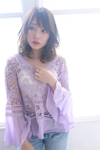 ミディアム KAMIGAMI所属・KAMIGAMI SAKAEのヘアスタイル