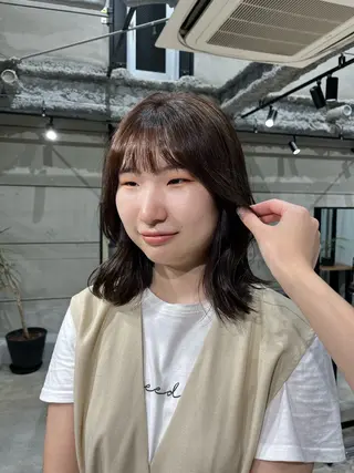 ミディアム 菅野 紗弥のヘアスタイル