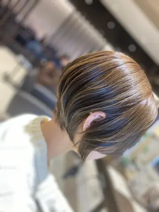 ショート エイジングケア、白髪 ぼかしヒキマカイトのヘアスタイル