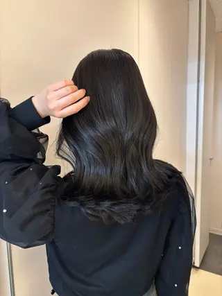 セミロング カラー ヘアアレンジ 暗髪／艶髪／渋谷/ モモカ🎀のヘアスタイル