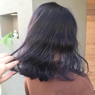 セミロング maco 艶感ハイトーン🦋のヘアスタイル