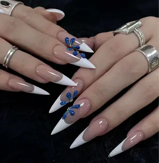 ネイル 相沢 さやかのネイルデザイン