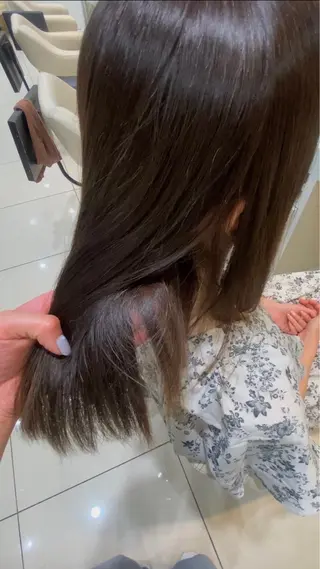 ミディアム カラー 縮毛矯正 ゆきのヘアスタイル
