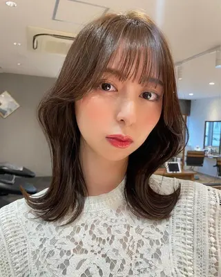 ミディアム カラー Aster れおんのヘアスタイル