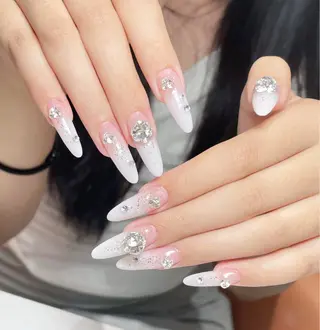ネイル ビルドアップ ビューティーのネイルデザイン