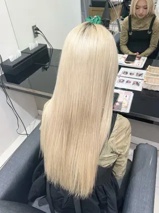 ロング unique RINNEのヘアスタイル