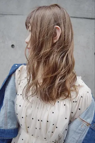 セミロング カラー ハイトーンカラー RYUのヘアスタイル