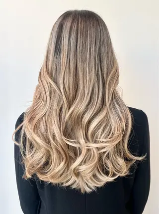 ロング カラー ヘアアレンジ stair:case所属・🫧髪質改善 ブリー チNo.1🫧油谷樹のヘアスタイル