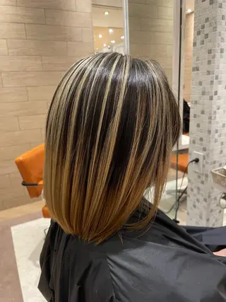 ミディアム 髪質改善艶髪✂︎小寺 透明感カラーのヘアスタイル