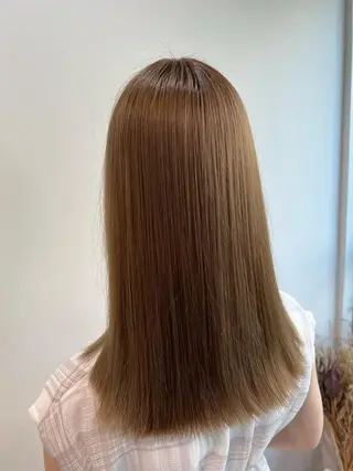ロング カラー ケアブリーチ/ili 村上佳那多のヘアスタイル