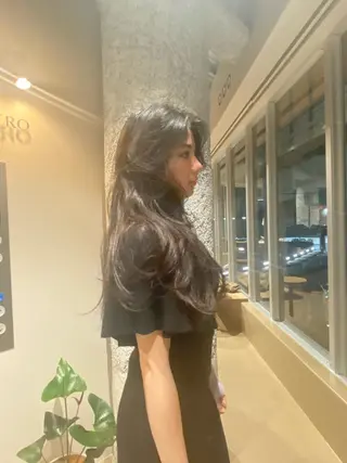 ロング ヘアアレンジ 未 来カットモデル無料のヘアスタイル