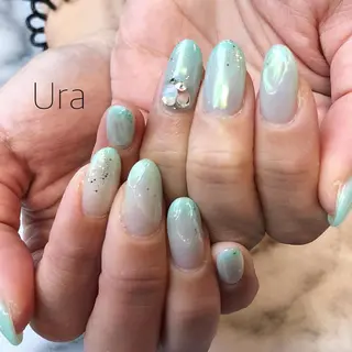 ネイル UrakoNail 《nail》のネイルデザイン