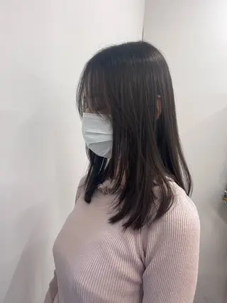 ミディアム 遠藤 乙夏のヘアスタイル