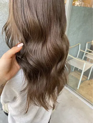 セミロング 藤井 美歩/赤髪のヘアスタイル