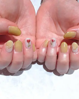 ネイル 會田 瑠衣のネイルデザイン