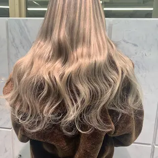 ロング カラー 韓国🤍ワンホンヘア みかん🇨🇳のヘアスタイル